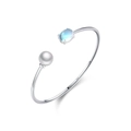 Eleganter S925 Sterlingsilber Armreif offen mit weißer Perle und blauem Mondstein - 925er Silber / Silber