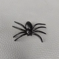 Decorazione a forma di ragno nero realistico in plastica per Halloween e scherzi di paura - Ragno A / 6.5x5.5cm