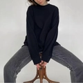 T-shirt nera a maniche lunghe in cotone da donna con girocollo e vestibilità ampia casual - S / Nero