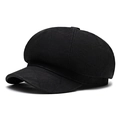 Klassische schwarze Schirmmütze für Damen mit geometrischen Nähten und mattem Finish - M (56-58cm) / Schwarz