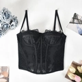 Dettaglio ravvicinato del pizzo floreale nero e delle stecche del bustier sexy - S / Nero