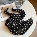 Collier en perles élégant combiné avec une écharpe en soie à pois noirs et blancs - Collier Écharpe à Pois Noirs