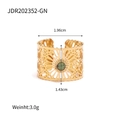 Details eines vergoldeten Rings mit grünem Naturstein und genauen Größenangaben - Grüner Stein Hohler Stil (JDR202352-GN)