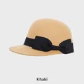 Khaki Woll-Reitermütze mit schwarzer Schleifendekoration in der Seitenansicht - Einheitsgröße (54-58CM) / Khaki