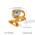 Dettaglio dell'anello a spirale dorato con sfera d'argento inclusi misura 2,13cm e peso 5,6g - Doppio Strato a Spirale (HC-R30363)