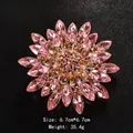 Rosa Kristall Blumenbrosche in Goldoptik, 6,7 cm großes florales Schmuckaccessoire - Rosa