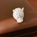 Bague tête de léopard élégante en émail blanc avec taches noires et yeux bleus - Bague / Blanc