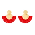 Bohemian gold hammered metal earrings with vibrant red fan-shaped fringe tassels - Red (K-566)