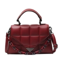 Quilted burgundy handbag with top handle and chunky resin chain strap - Red