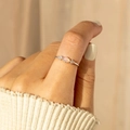 Elegante anillo de plata de ley S925 con opalo marquesa y brillantes circonitas - Talla US 5 / Oro Blanco