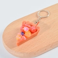 Portachiavi realistico a torta di frutta in PVC con fragola e arancia su vassoio in legno - Stile Portachiavi / Pizza alla Marmellata Trasparente - Portachiavi