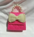 Mini borsa a tracolla rosa per bambina con fiocco di perle e manico in perline - Rosa Scuro Verticale