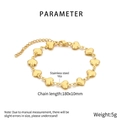 Vista dettagliata del bracciale a maglie a cuore dorato in acciaio inox con dimensioni - Stile a Cuore (KB187924-NT)