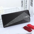 Elegante bolso de fiesta en terciopelo negro con pedrería diagonal y forma rectangular - Tela de Terciopelo / Decoración de Diamantes de Imitación / Negro