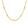 Collier maille serpent dorée avec cinq pierres de zircone ovales sur fond blanc épuré - Collier chaîne à lame avec zircone ovale transparente