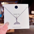 Elegante Halskette aus silbernem Titanstahl mit funkelndem Walflossen-Anhänger für Damen - Walfischschwanz-Stil (X090) / Silber