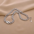 Collier chaîne épaisse en acier titane argenté avec détail de pendentif évidé CD - 8970 - Collier En Argent