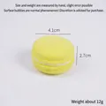 Gelbes PU Macaron Squishy Spielzeug mit realistischer Textur, 4,1 cm Durchmesser - Gelb