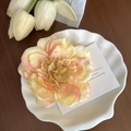 Barrette fleur pivoine en soie rose et jaune dans un plateau en céramique coquillage - 14# Pivoine Jaune