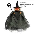 Halloween Kürbis-Hexe Dekoration mit grünem Netzumhang und schwarzer Axt, 35x20cm - Grün