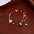 Bracelet chaîne dorée avec cinq fleurs en perles colorées et un fermoir mousqueton - 3# Bracelet en cristal de fleur