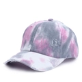 Dettaglio del tessuto in cotone tie-dye con bordi consumati e toppa sul cappellino - Regolabile / Grigio Rosa