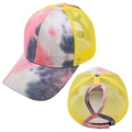 Detailansicht der Tie-Dye Baseballkappe mit Mesh-Rückseite und hoher Ponytail-Öffnung - Verstellbar / Tie-Dye Gelb (Pferdeschwanzkappe)