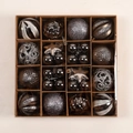 16-pack Christmas tree ornaments in brown and silver with glitter and star shapes - Black + Silver 42PCS Gift Box Set