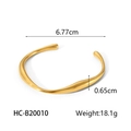 Irregular streamlined gold bangle detailing 6.77cm length and 0.65cm width dimensions - Gold Streamlined Irregular Style (HC-B20010)