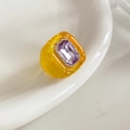 Anello vintage esagonale in resina gialla con cristallo viola e accenti di strass - Giallo e Cristallo Viola Chiaro