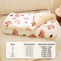 Zachte flanellen huisdierdeken voor honden en katten met roze berenmotief in diverse maten - S (35x28cm) / Miya Wit Aardbeienbeer