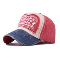 Dettaglio cappellino in cotone lavato con ricamo retrò Motors Racing Team - Rosso Beige Navy Patchwork(3)