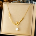 Collana minimalista in acciaio inossidabile dorato con pendente a V e perla bianca - Stile Ciondolo Perla Nodo Intrecciato(N3287)