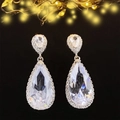 Pendientes de gota en plata con cristales brillantes y engaste de pavé de circonitas - Plateado