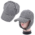 Detail der Houndstooth-Ohrenklappen-Baseballkappe mit warmem dickem Wollmischgewebe - Einheitsgröße / Schwarz