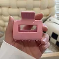 Pinza para el cabello rosa con diseño geométrico hueco y acabado brillante para mujer - Rosa