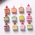 Mini pendentifs gâteau Napoléon fraise en résine avec crème colorée pour bijoux DIY artisanat - Multicolore