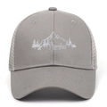 Graue Trucker-Kappe mit besticktem Wald-Berg-Motiv und atmungsaktivem Mesh-Netz - Grau