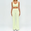 Ensemble de yoga vert citron avec brassière de sport et pantalon évasé taille haute - S / Haut Et Bas / Soutien-gorge + Pantalon large / Vert Citron