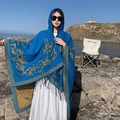 Châle bleu ethnique à capuche avec motifs floraux dorés et franges noires de voyage - LM311 Feuilles d'Or - Bleu