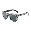 Occhiali da sole zebrati con lenti grigio scuro ripresi da un'angolazione di 45° - Zebra Print
