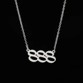 Détail du pendentif argenté numéro d'ange 888 avec chaîne en acier poli - 888(XT888S)