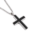 Collana con ciondolo a croce da uomo in acciaio al titanio con inserto nero sabbiato - Nero