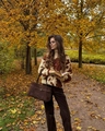 Detalle de cárdigan de punto grueso en marrón y beige para un estilo de otoño acogedor - S / Patchwork Marrón y Blanco