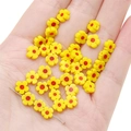 Perline di vetro a forma di fiori gialli con centro rosso per gioielli fai-da-te - 6mm / Giallo Scuro