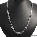 Collana a catena cubana argento con cinque zirconi a castone su manichino nero - Collana a Catena Cubana Argento (PB1599)
