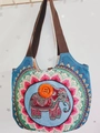 Blaue Ethno-Canvas-Tasche mit bunter Elefantenstickerei und großem dekorativem Holzknopf - Stil 54-Blau Mandala Elefant