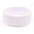 Dettaglio della trama della fascia elastica bianca da yoga con tessuto a maglia e cuciture - Bianco