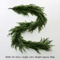 Realistische grüne Norfolk Tanne Girlande 1,8m Länge und 25cm Breite für Weihnachten - Weiches PE-Modell