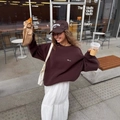 Sweat oversize marron foncé avec broderie et jupe superposée en dentelle blanche - S / Marron